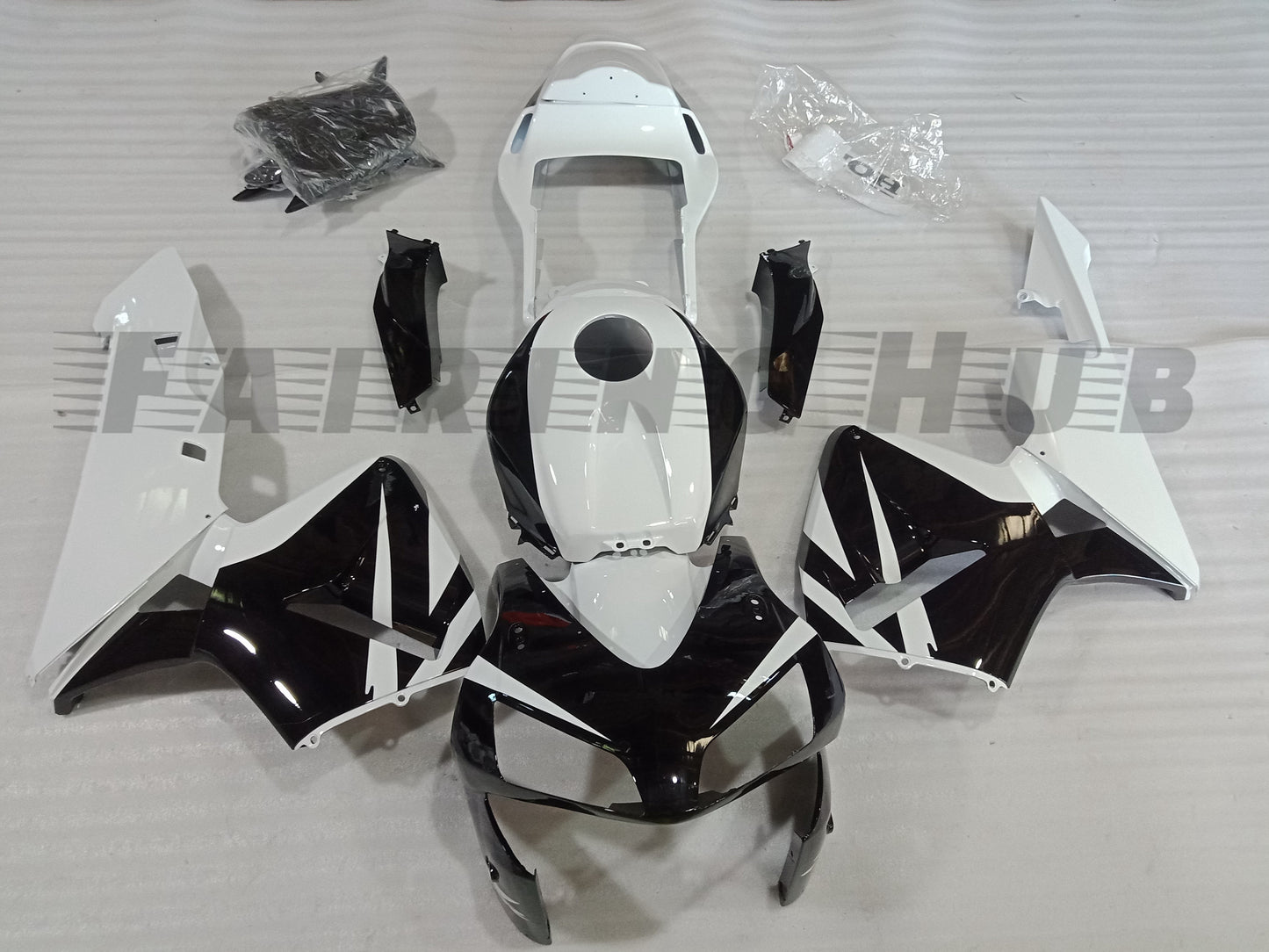 WHITE BLACK FAIRING KIT FOR HONDA CBR600RR F5 2003 2004