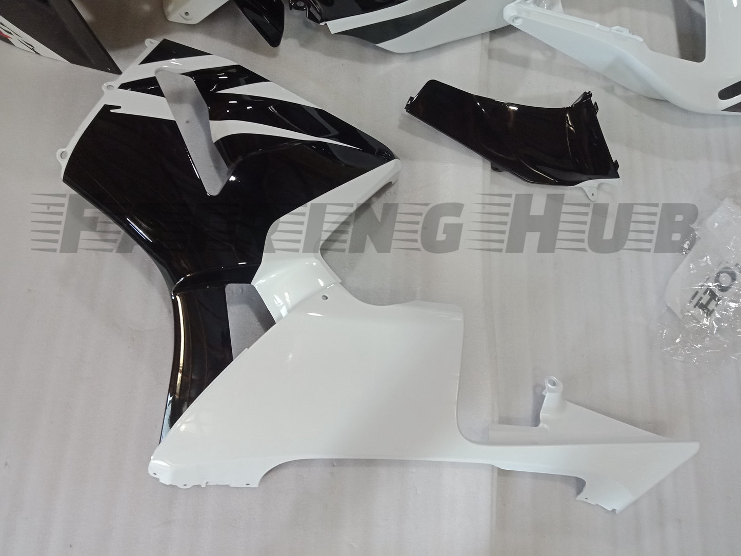 WHITE BLACK FAIRING KIT FOR HONDA CBR600RR F5 2003 2004